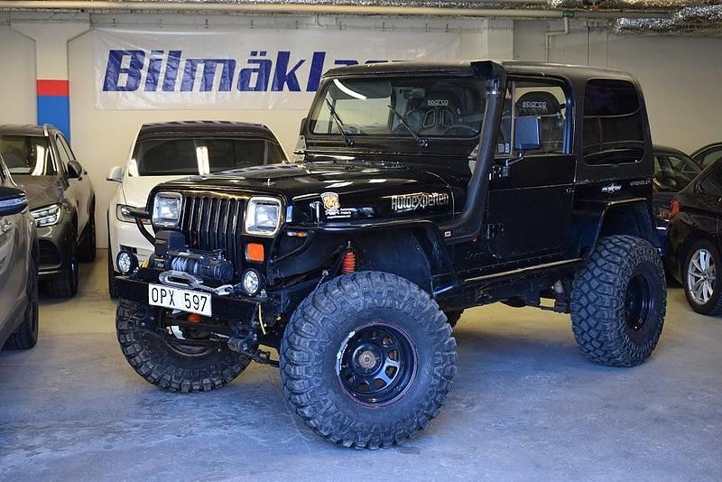Svart Begagnad 1992 Jeep Wrangler SUV | 129 500 kr - Bild 1/4