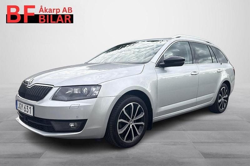 Silver Begagnad 2015 Skoda Octavia Style Kombi | 98 500 kr (Dyr) - Bild 1/4