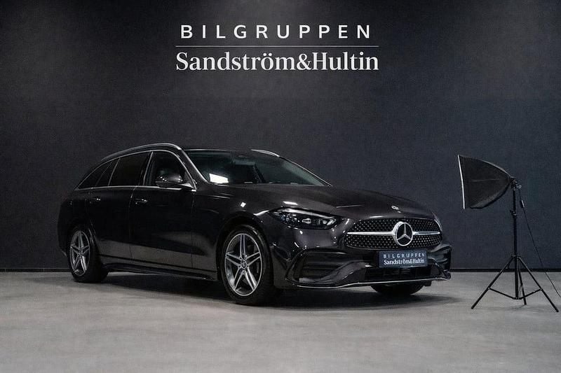 Begagnad Mercedes C300 AMG Line Premium Plus 313 HK (230 kW) 2025 Grafitgrå metallic