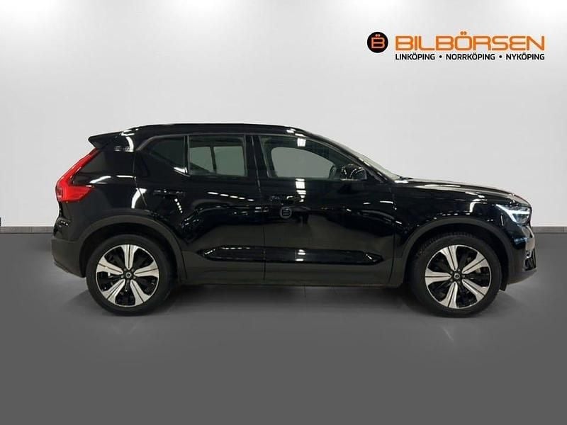 Begagnad Volvo XC40 Plus 185 kW (252 HK) 2023 Svart SUV