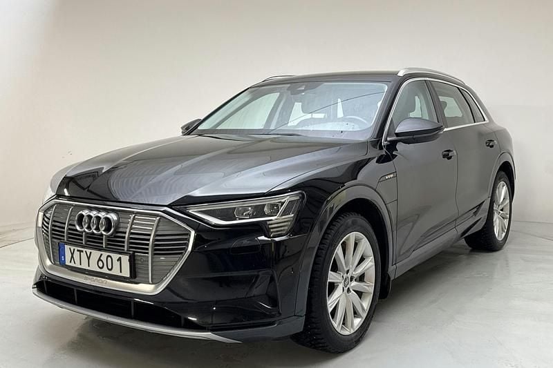 Begagnad Audi e-tron 211 kW (288 HK) 2020 Svart SUV