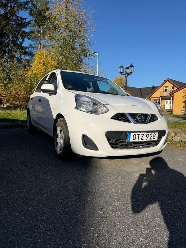 Vit Begagnad 2015 Nissan Micra Halvkombi | 65 000 kr (Marknadspris) - Bild 1/4