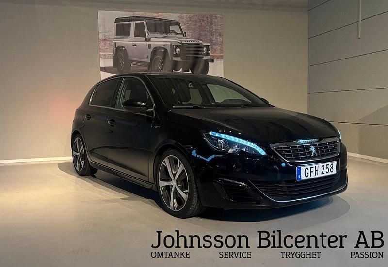 Svart Begagnad 2016 Peugeot 308 GT Halvkombi | 139 900 kr (Lite dyr) - Bild 1/4