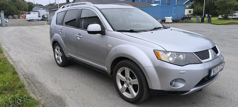 Grå Begagnad 2008 Mitsubishi Outlander SUV | 16 900 kr (Superpris) - Bild 1/4