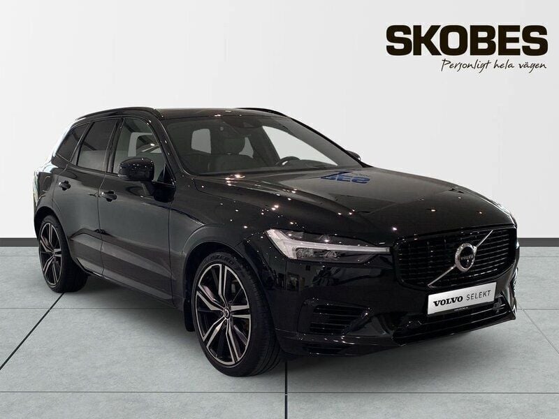 Svart Begagnad 2021 Volvo XC60 R-Design SUV | 435 900 kr (Marknadspris) - Bild 1/3