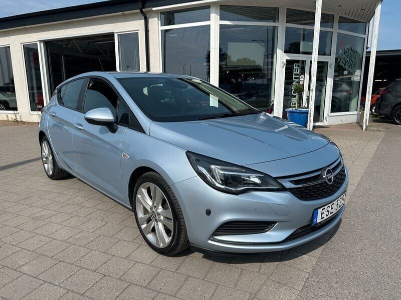 Grå Begagnad 2019 Opel Astra Enjoy Halvkombi | 128 000 kr (Marknadspris) - Bild 1/4