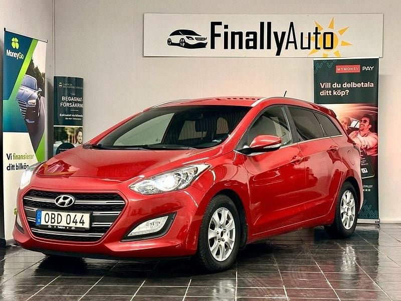 Röd Begagnad 2016 Hyundai i30 Comfort Kombi | 94 900 kr (Marknadspris) - Bild 1/4