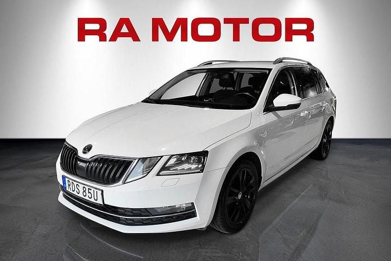 Vit Begagnad 2019 Skoda Octavia Style Kombi | 154 900 kr (Marknadspris) - Bild 1/4