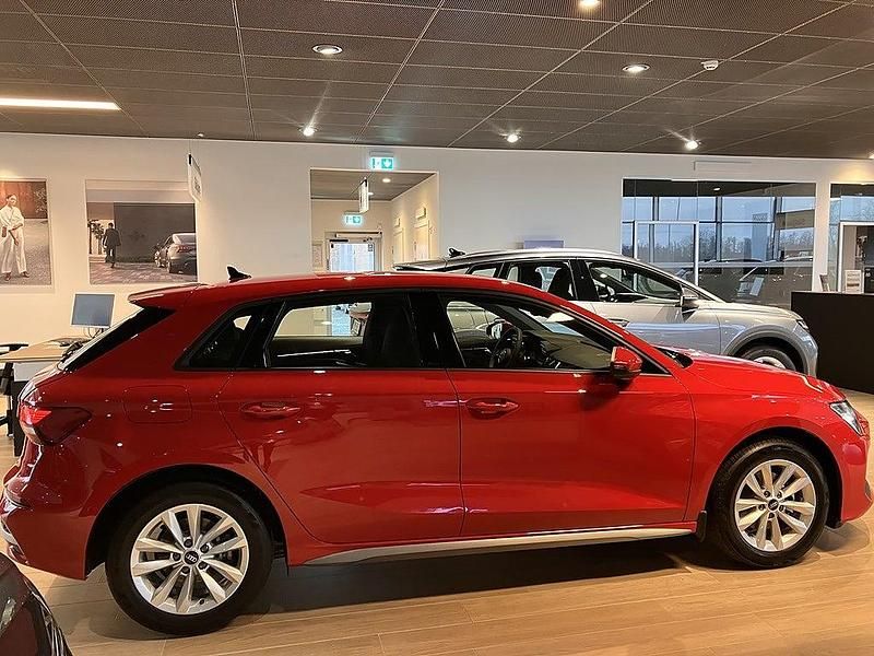 Ny Audi A3 2026 Röd