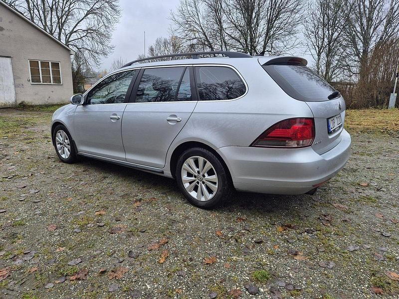 Silver Begagnad 2011 VW Golf VI Kombi | 59 000 kr (Marknadspris) - Bild 1/4