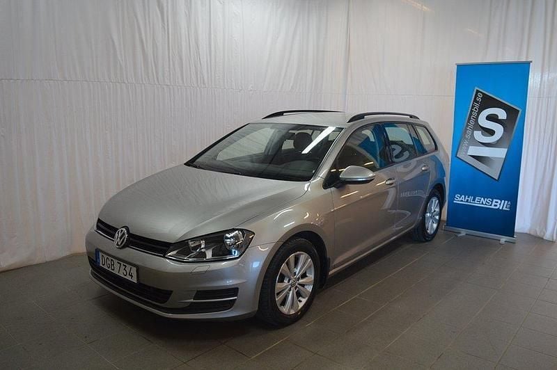 Silver Begagnad 2014 VW Golf VII Kombi | 139 000 kr (Lite dyr) - Bild 1/4