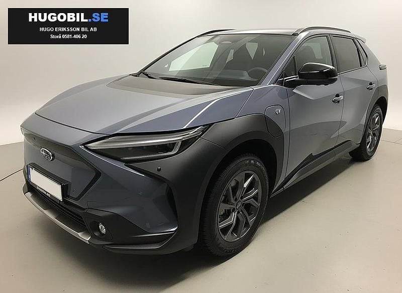 Grå Begagnad 2022 Subaru Solterra SUV | 399 500 kr (Marknadspris) - Bild 1/4