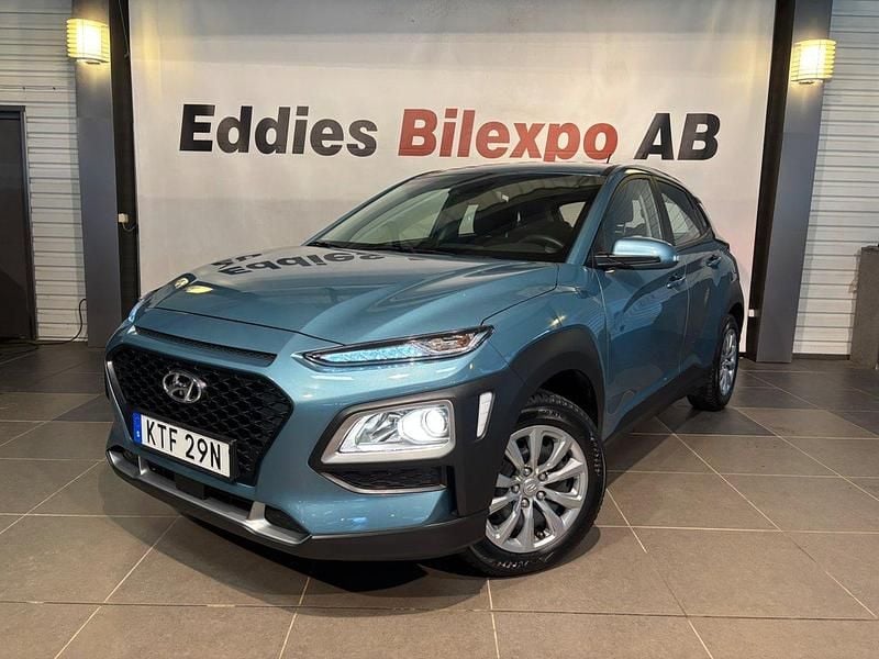 Blå Begagnad 2020 Hyundai Kona Life SUV | 179 900 kr (Lite dyr) - Bild 1/4