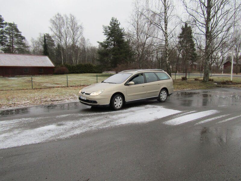 Ljusbrun Begagnad 2007 Citroën C5 Kombi | 37 000 kr (Marknadspris) - Bild 1/4