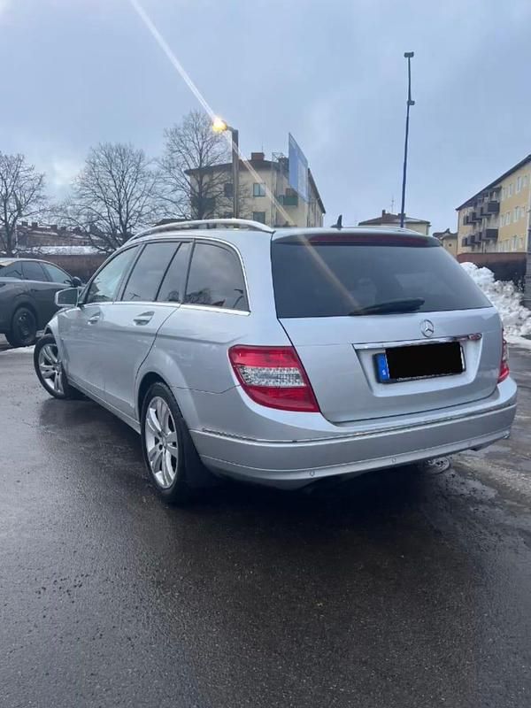 Begagnad Mercedes C180 156 HK (114 kW) 2011