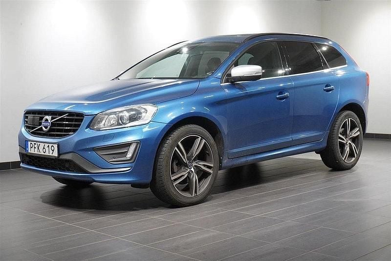 Blå Begagnad 2017 Volvo XC60 R-Design SUV | 199 800 kr (Marknadspris) - Bild 1/2