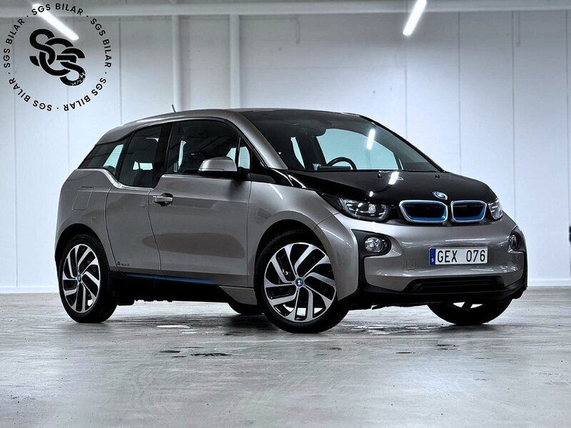 Silver Begagnad 2013 BMW i3 Comfort Edition Halvkombi | 114 900 kr - Bild 1/4