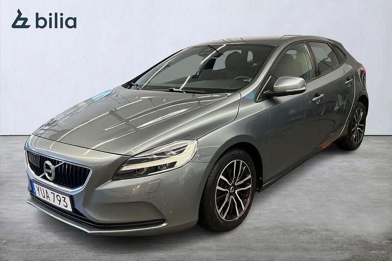 Grå Begagnad 2017 Volvo V40 Business Edition Kombi | 204 000 kr (Lite dyr) - Bild 1/3