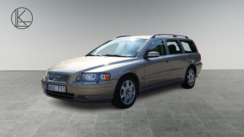 Ljusbrun Begagnad 2005 Volvo V70 Momentum Kombi | 29 900 kr (Marknadspris) - Bild 1/4