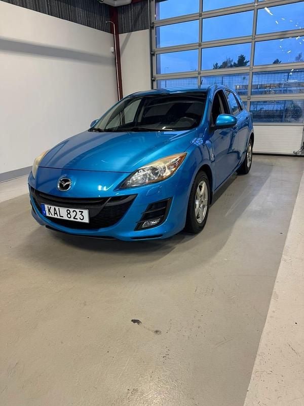 Begagnad 2009 Mazda 3 Inclusive Halvkombi | 42 000 kr (Marknadspris) - Bild 1/4