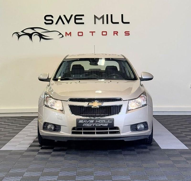 Brun Begagnad 2011 Chevrolet Cruze Sedan | 64 900 kr (Marknadspris) - Bild 1/4