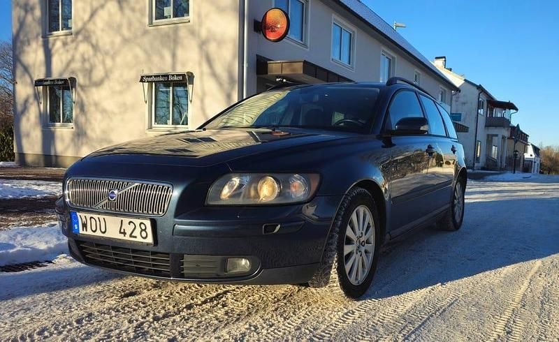 Begagnad 2005 Volvo V50 Kombi | 34 000 kr (Marknadspris) - Bild 1/4