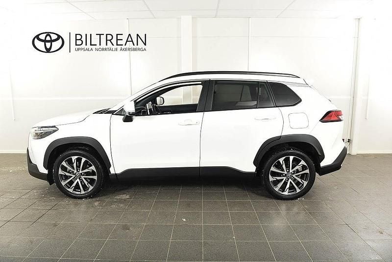 Begagnad Toyota Corolla Cross Style 197 HK (144 kW) 2023 Vit SUV
