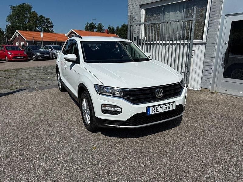 Vit Begagnad 2019 VW T-Roc SUV | 179 900 kr (Marknadspris) - Bild 1/4
