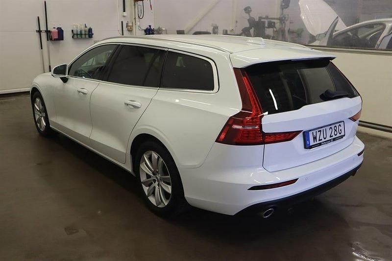 Begagnad Volvo V60 190 HK (139 kW) 2019 Vit Kombi