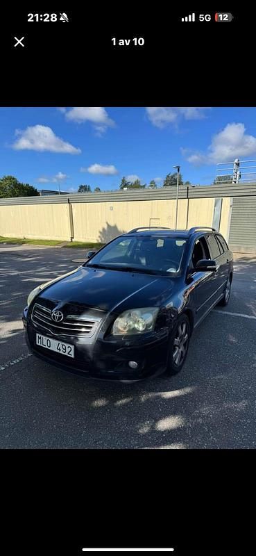 Begagnad 2006 Toyota Avensis Kombi | 39 800 kr (Marknadspris) - Bild 1/4