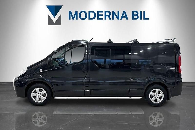 Begagnad Renault Trafic 146 HK (107 kW) 2010 Svart Minibuss