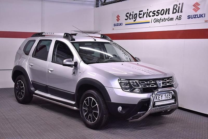 Silver Begagnad 2015 Dacia Duster Adventure SUV | 118 500 kr (Marknadspris) - Bild 1/4