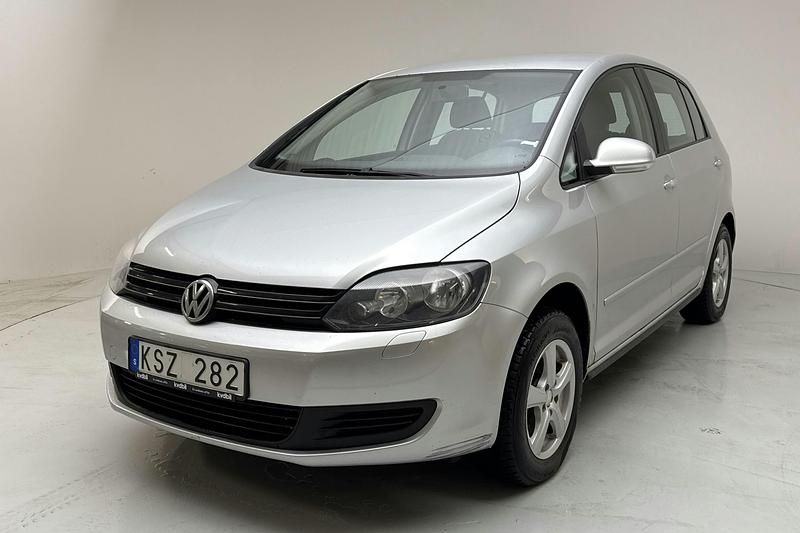 Silver Begagnad 2011 VW Golf VI | 82 000 kr (Lite dyr) - Bild 1/4