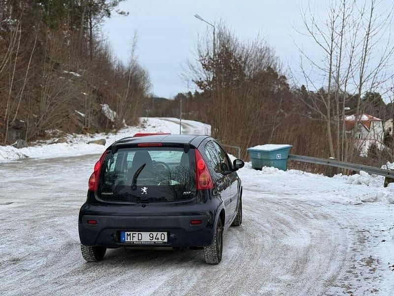 Begagnad Peugeot 107 68 HK (50 kW) 2012 Halvkombi