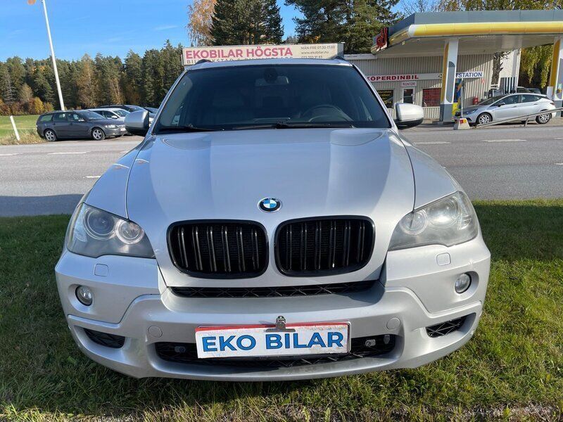 Ljusgrå Begagnad 2009 BMW X5 M Sport SUV | 132 900 kr (Marknadspris) - Bild 1/4