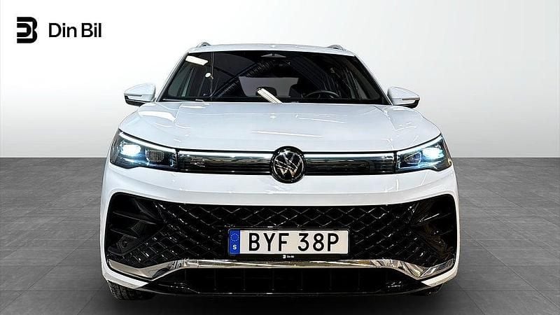 Begagnad VW Tiguan R-line 193 HK (141 kW) 2025 Pure white SUV