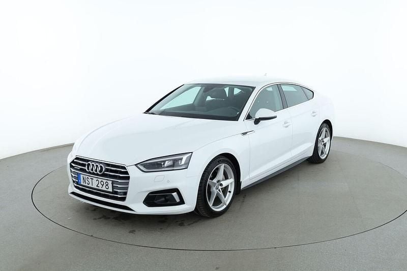 Vit Begagnad 2018 Audi A5 Sportback Halvkombi | 285 000 kr (Marknadspris) - Bild 1/3