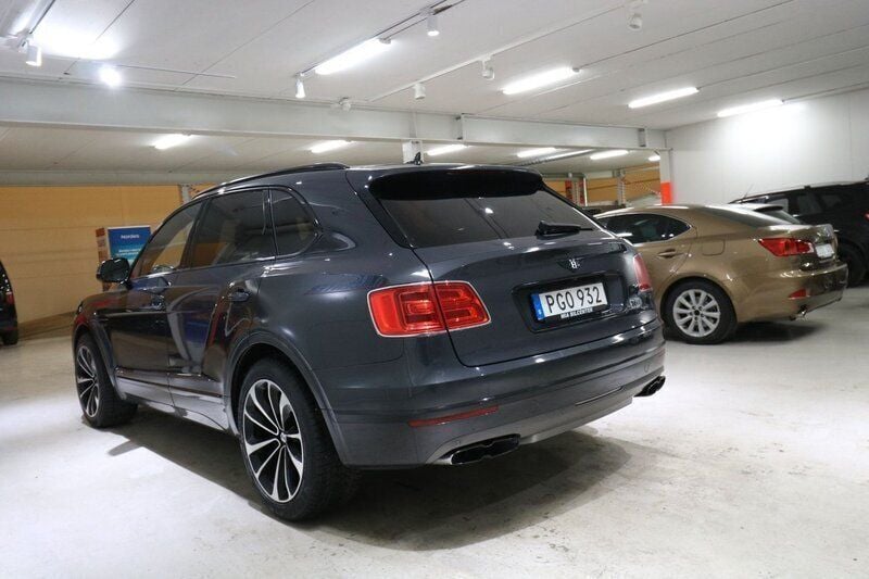 Begagnad Bentley Bentayga Mulliner 436 HK (320 kW) 2017 Grå SUV