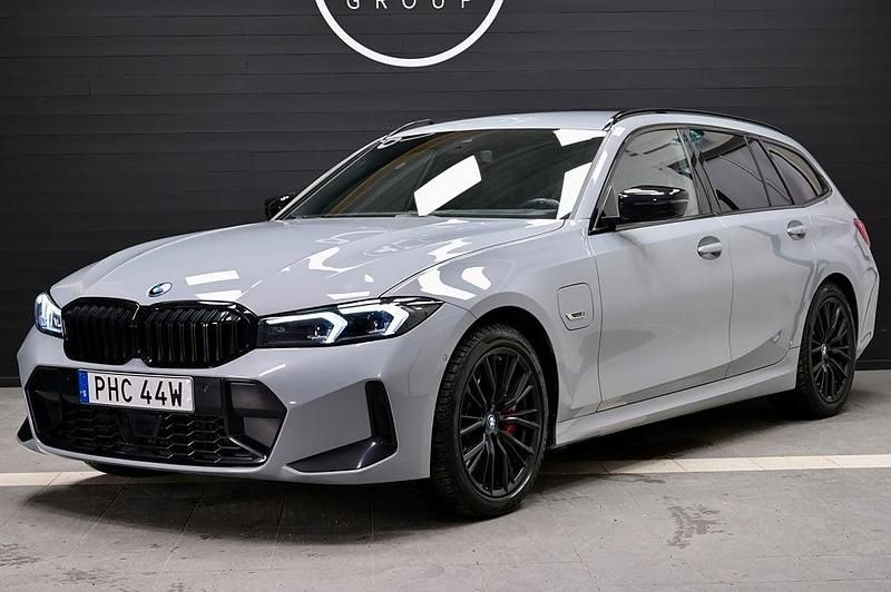 Begagnad BMW 330e M Sport 184 HK (135 kW) 2022 Grå Kombi
