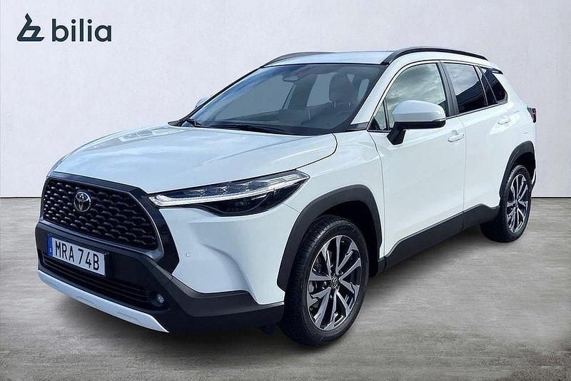 Vit Begagnad 2024 Toyota Corolla Cross Style SUV | 384 900 kr (Lite dyr) - Bild 1/4