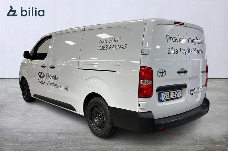 Begagnad Toyota Proace 100 kW (136 HK) 2025 Vit Minibuss