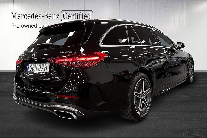 Begagnad Mercedes C300e AMG 313 HK (230 kW) 2024 Svart Kombi