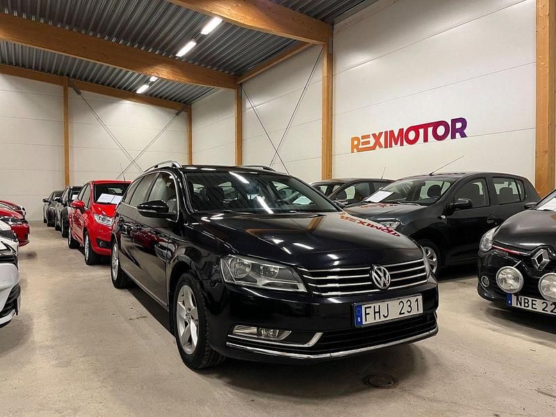 Svart Begagnad 2012 VW Passat Kombi | 84 900 kr (Bra pris) - Bild 1/4