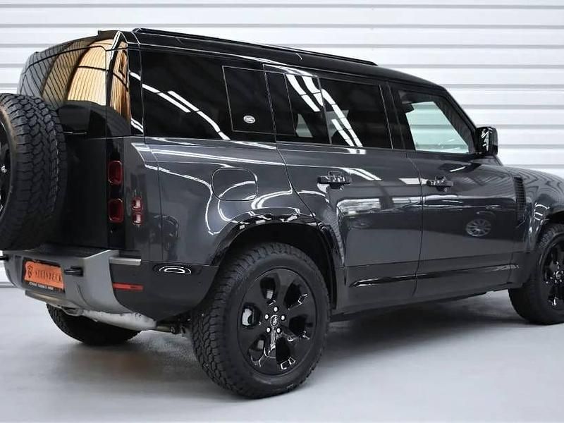 Begagnad Land Rover Defender HSE Dynamic 200 HK (147 kW) 2024 Grå SUV