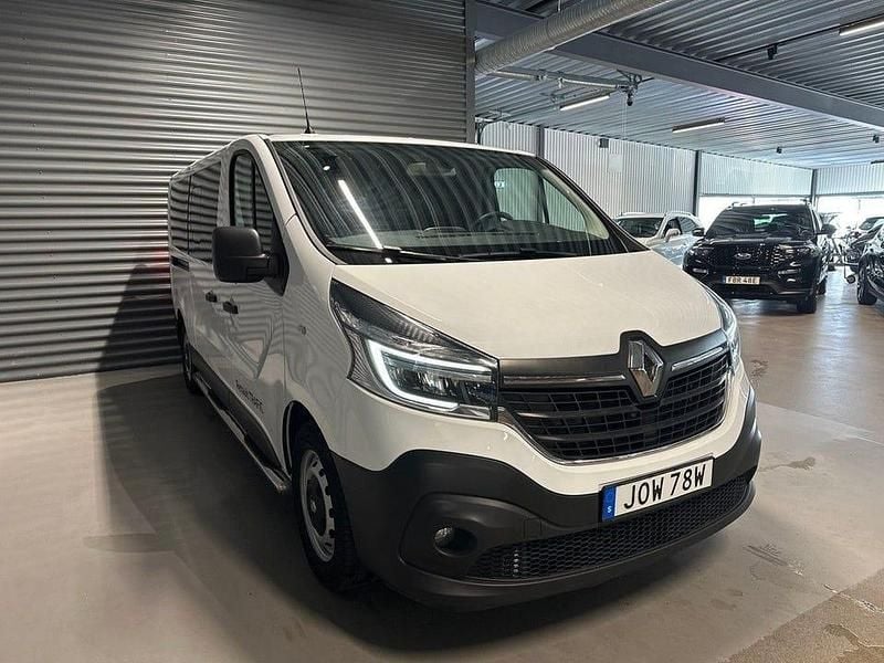 Begagnad Renault Trafic 146 HK (107 kW) 2020 Vit Minibuss
