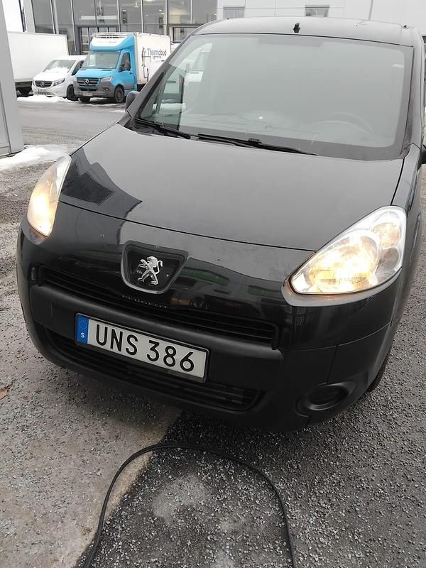 Begagnad 2014 Peugeot Partner Minibuss | 54 900 kr (Marknadspris) - Bild 1/4