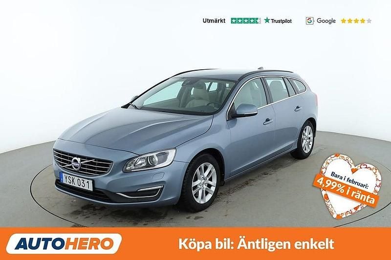 Ljusblå Begagnad 2017 Volvo V60 Momentum Kombi | 219 000 kr (Bra pris) - Bild 1/4