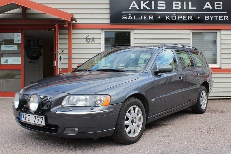 Grå Begagnad 2005 Volvo V70 Kombi | 16 500 kr (Superpris) - Bild 1/4