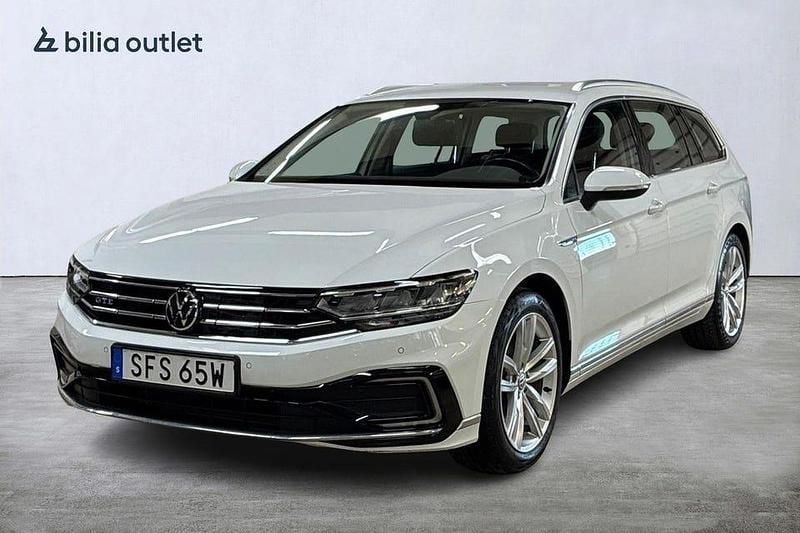 Vit Begagnad 2020 VW Passat GTE Kombi | 279 900 kr (Marknadspris) - Bild 1/3
