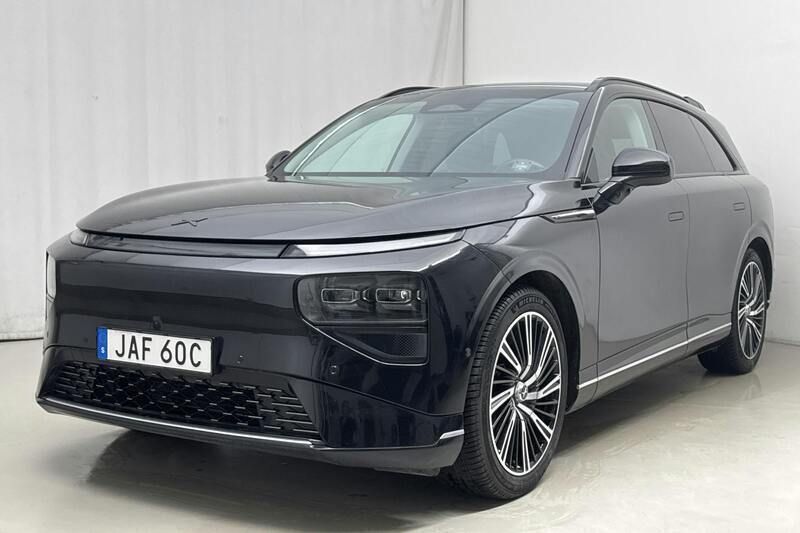 Svart Begagnad 2023 XPENG G9 SUV | 619 000 kr - Bild 1/4